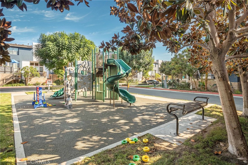 5403 W 149th W 3