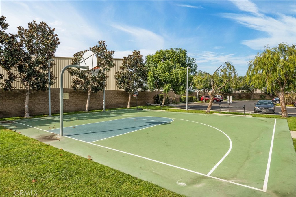 5403 W 149th W 3