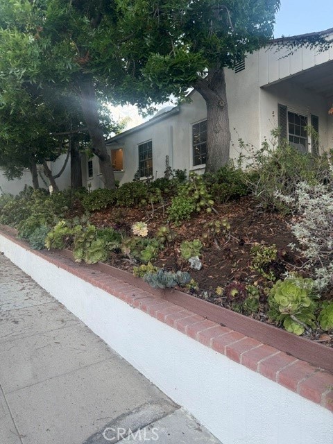 1701 Pier Avenue