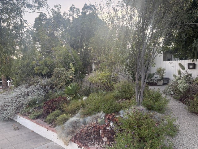 1701 Pier Avenue