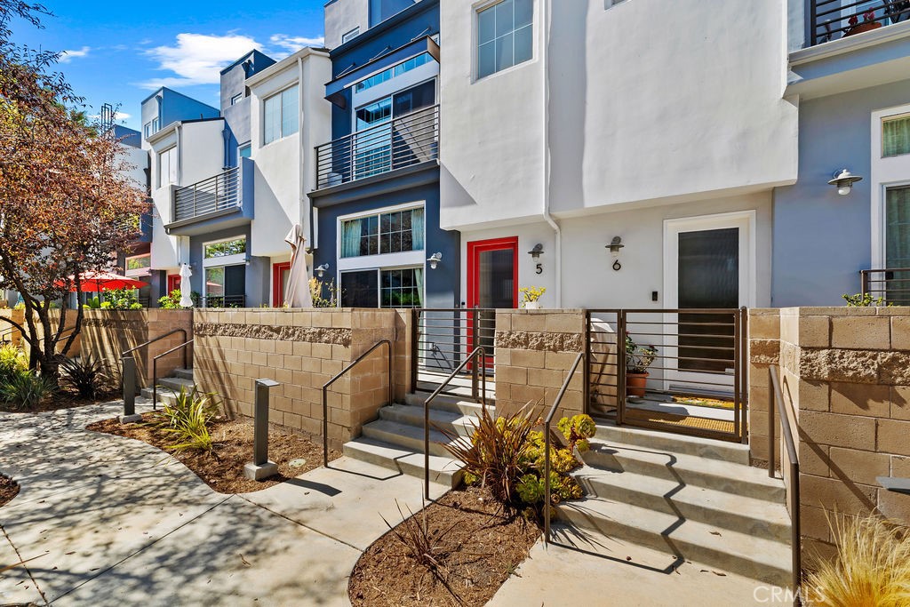 5300 Playa Vista
