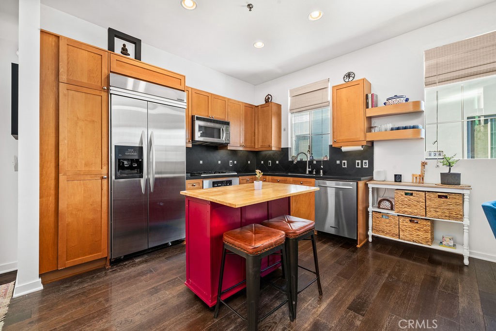 5300 Playa Vista