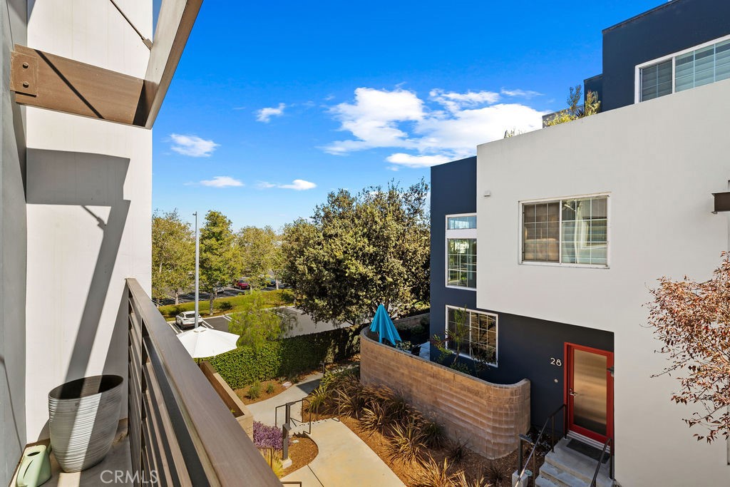5300 Playa Vista