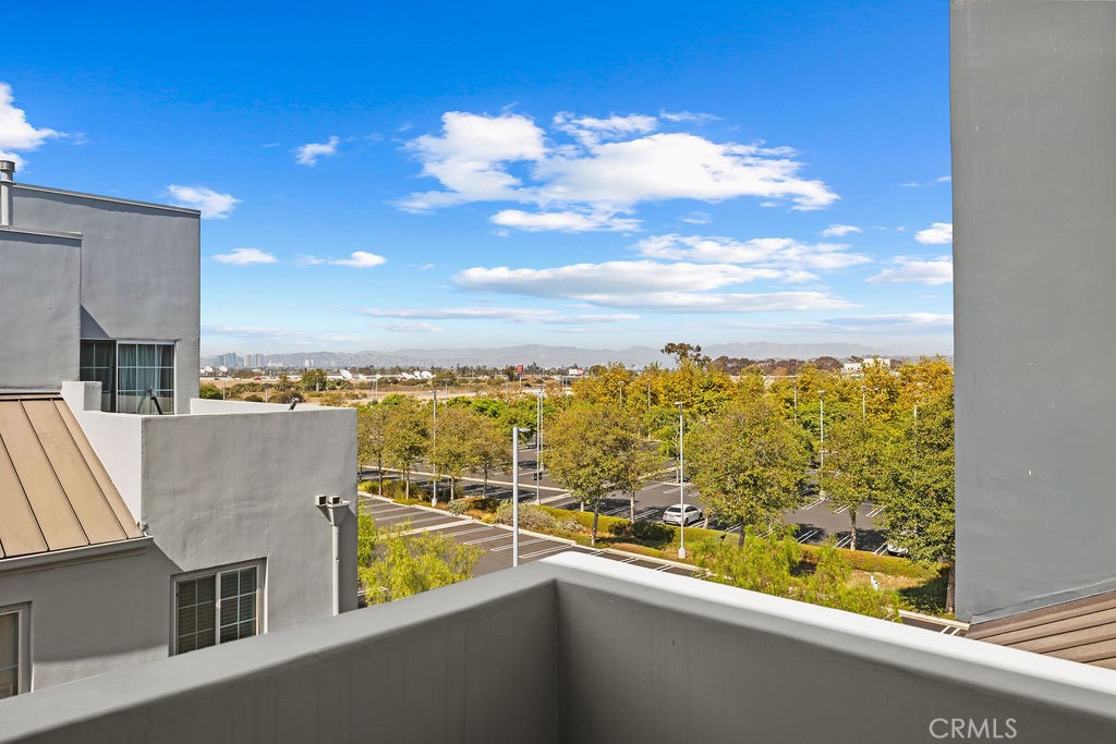 5300 Playa Vista