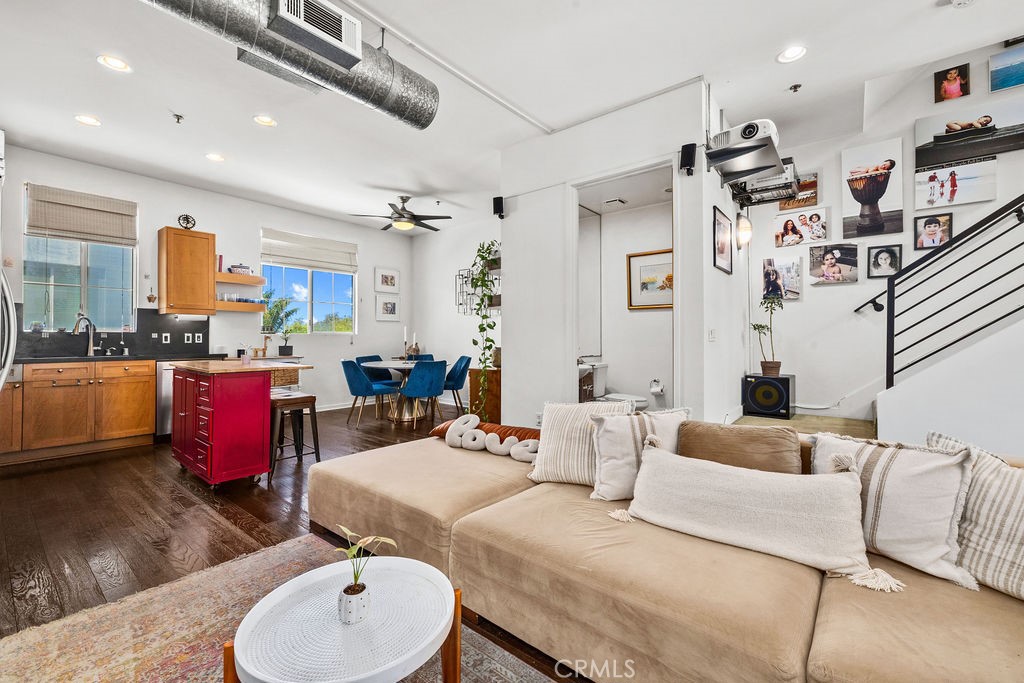 5300 Playa Vista