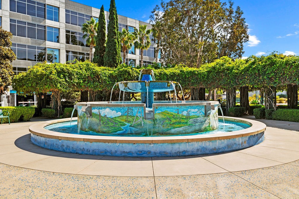 5300 Playa Vista