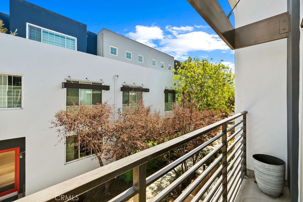 5300 Playa Vista