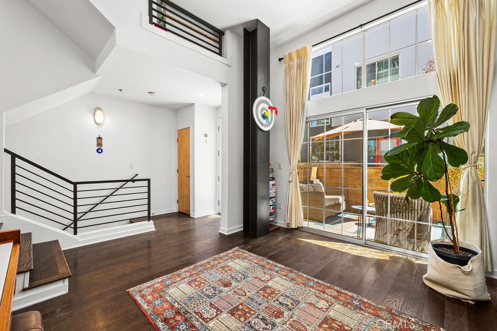 5300 Playa Vista