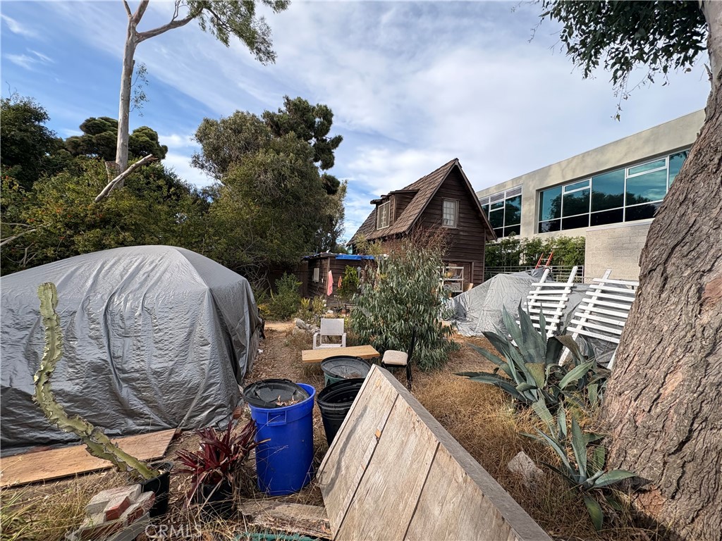 1041 Boundary Place
