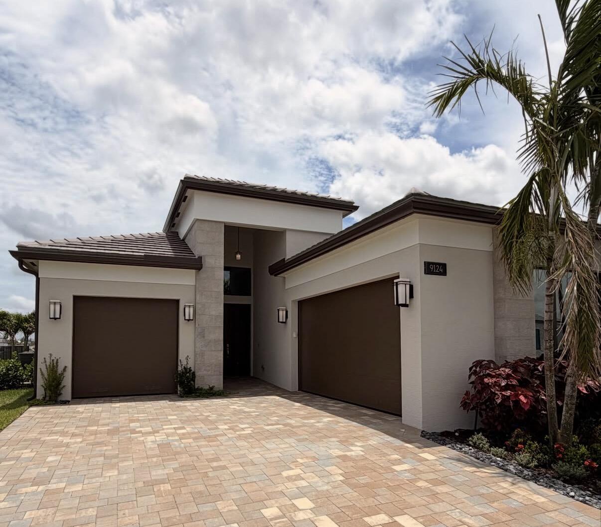 9124 Red Robin Lane