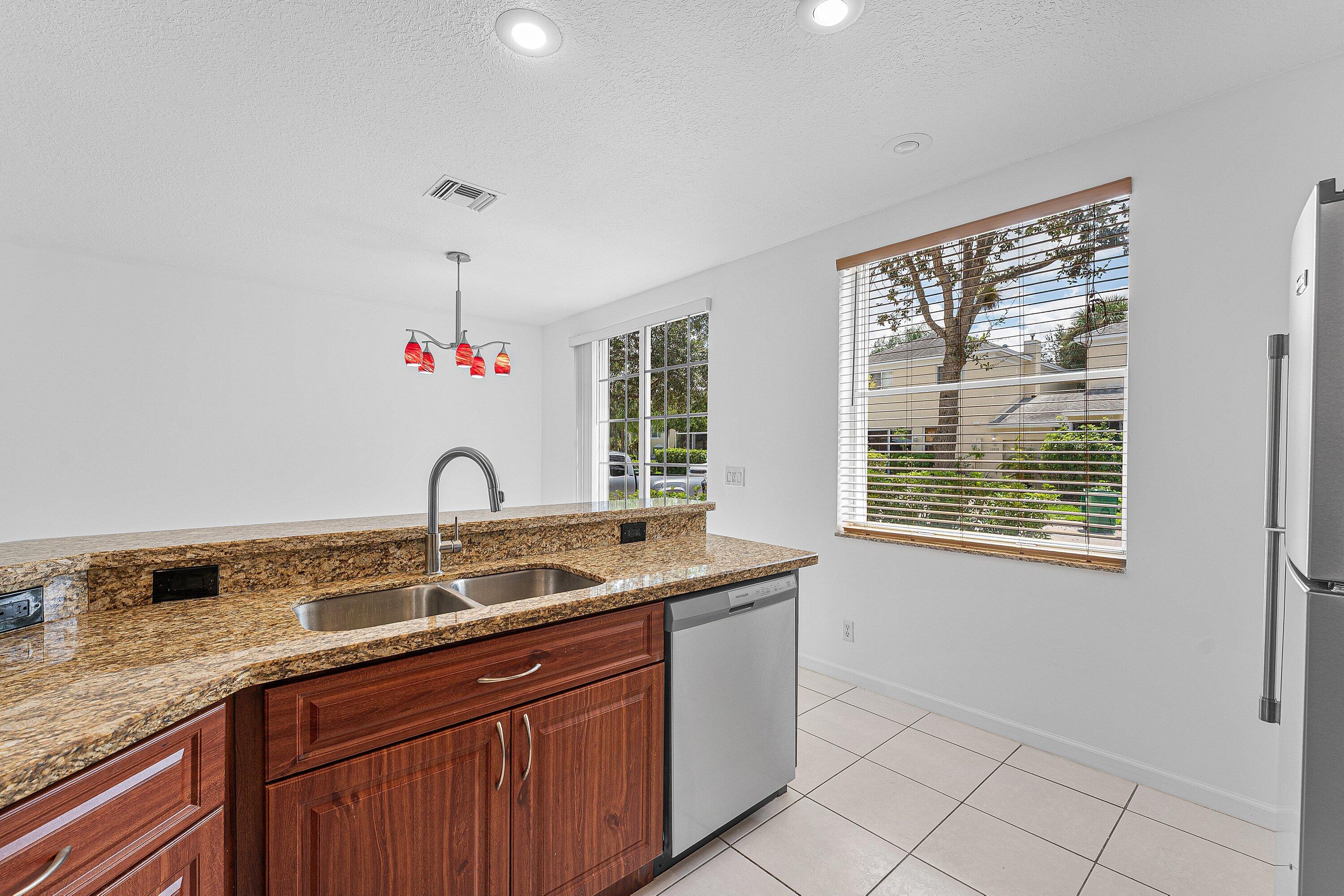 11031 PERIWINKLE Lane