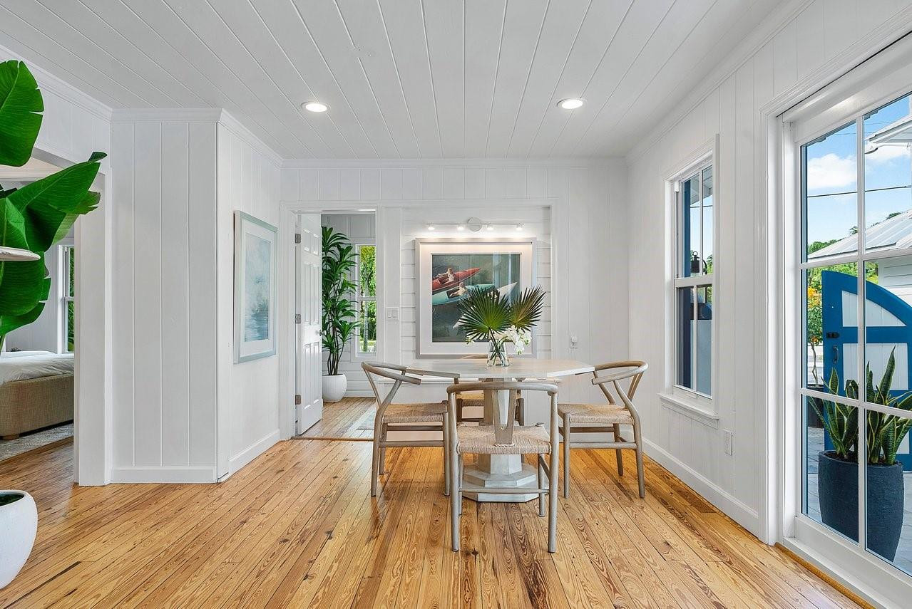210 NE 5th Court