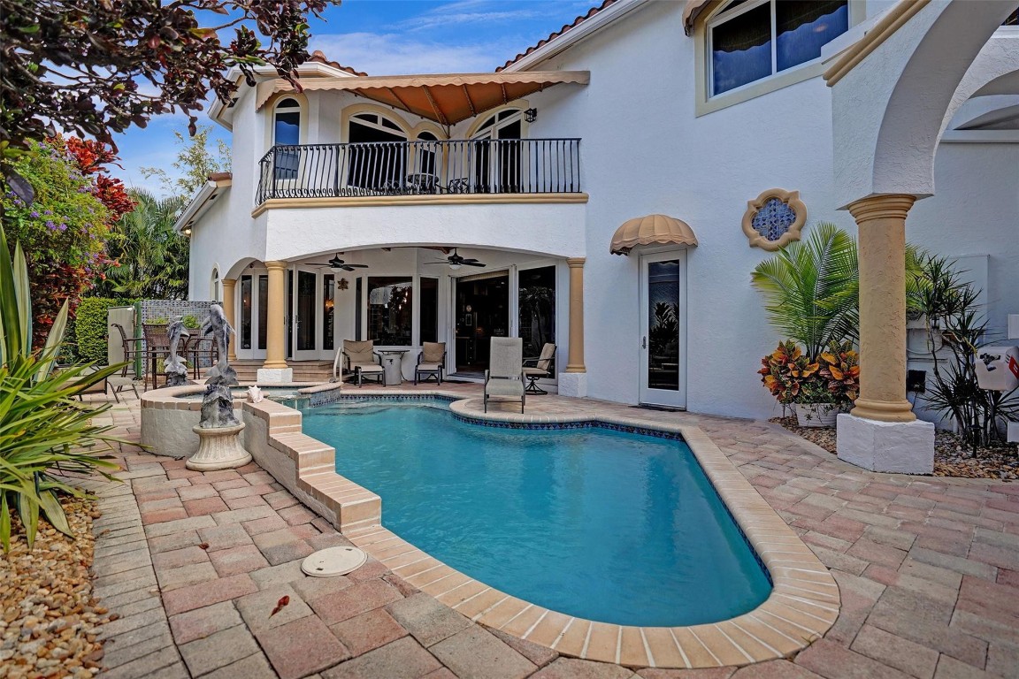 373 Pelican Way