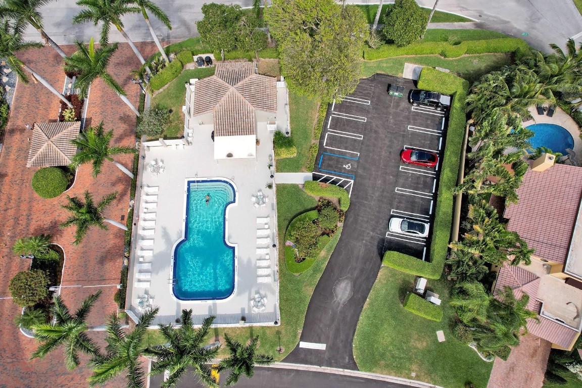 373 Pelican Way