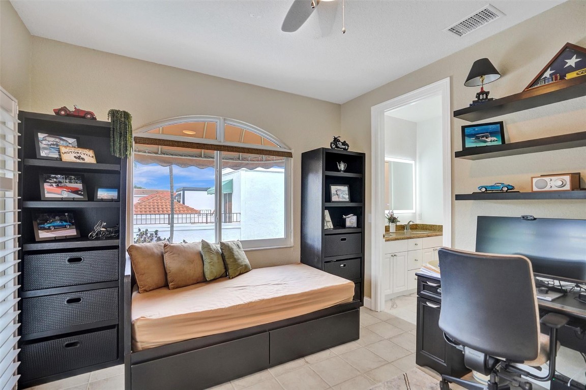 373 Pelican Way