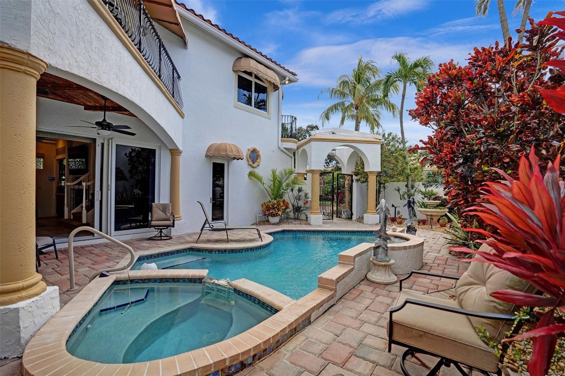 373 Pelican Way
