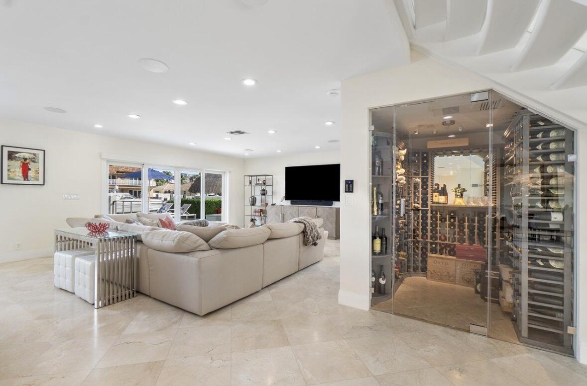 943 Fern Drive