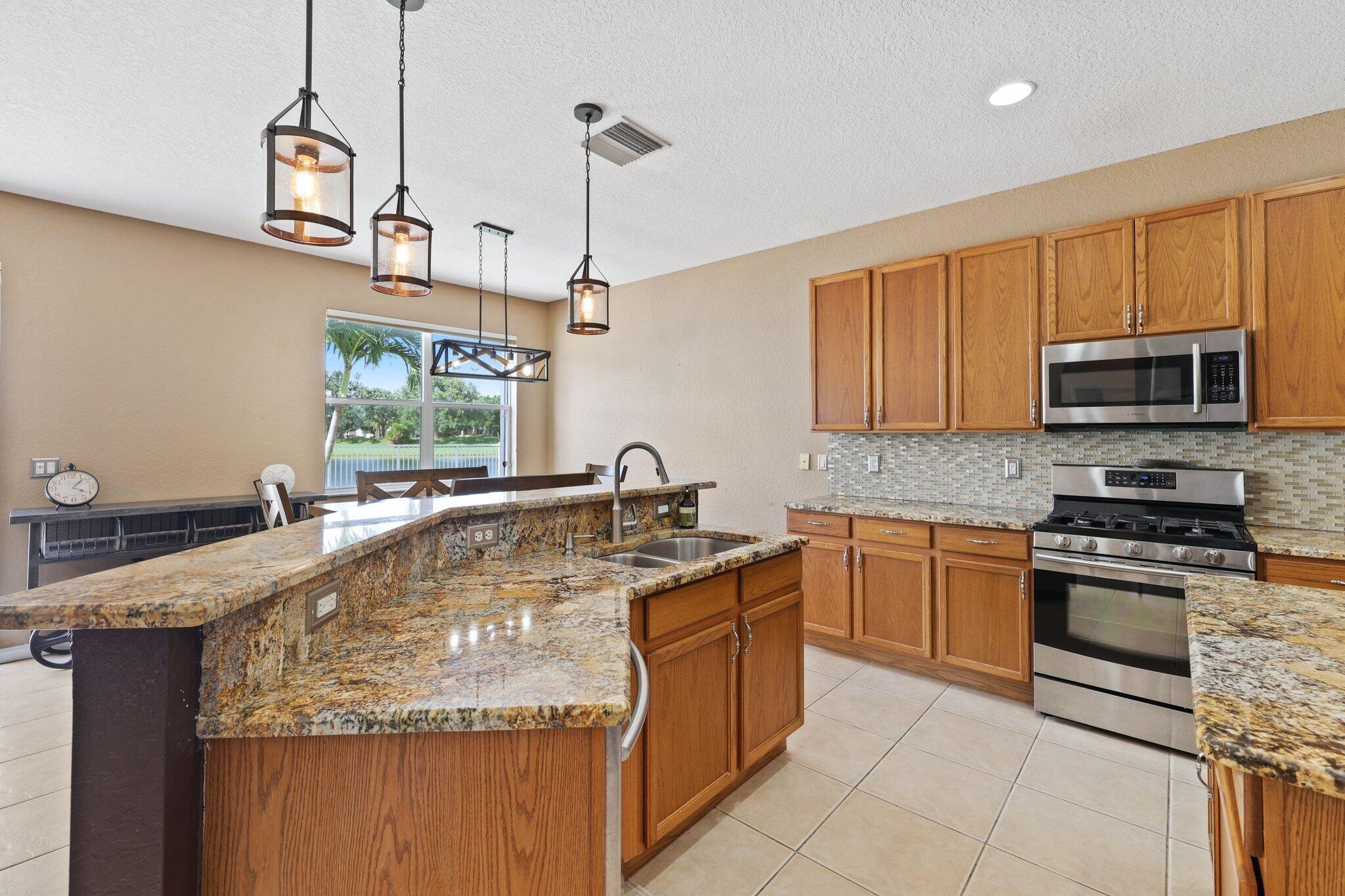 286 Berenger Walk