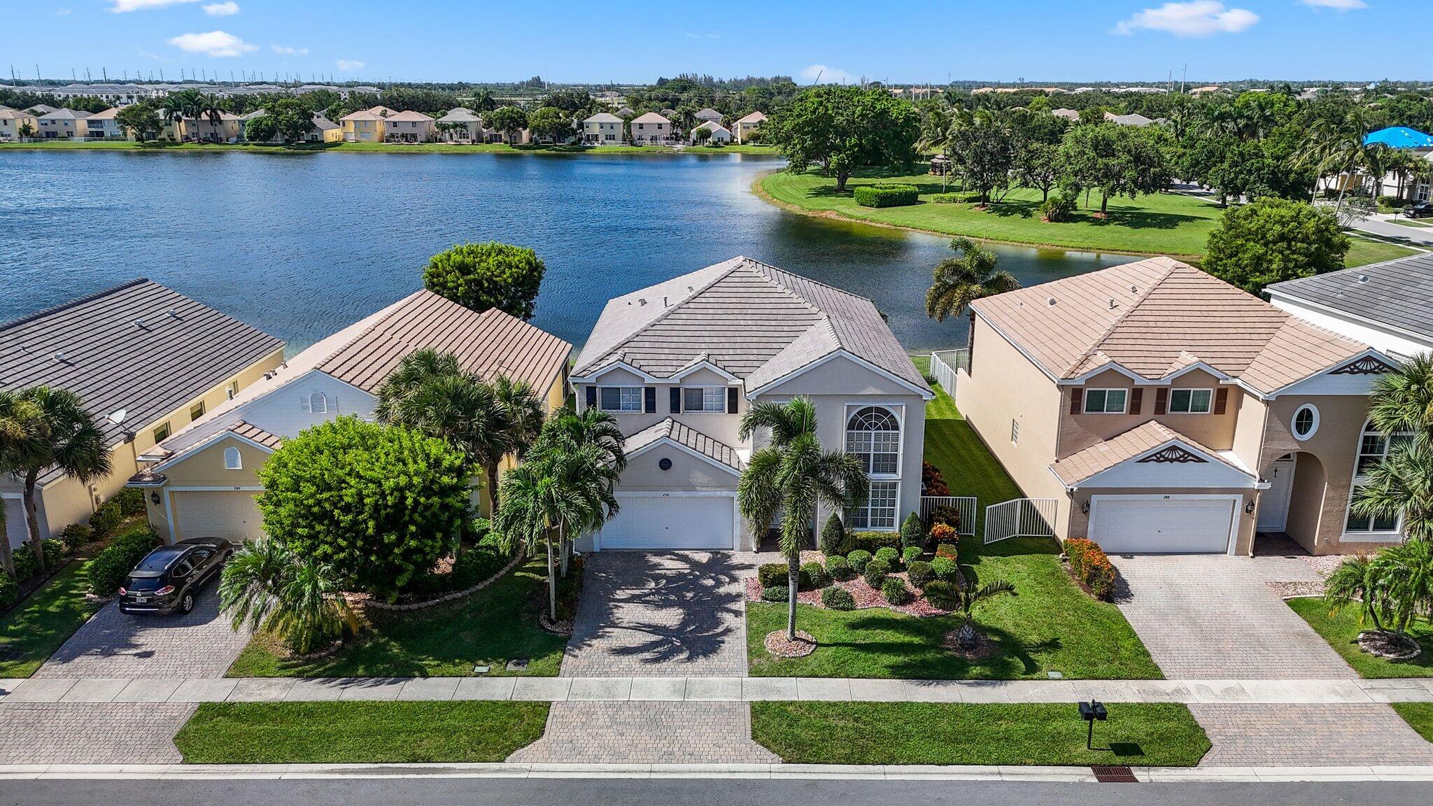 286 Berenger Walk