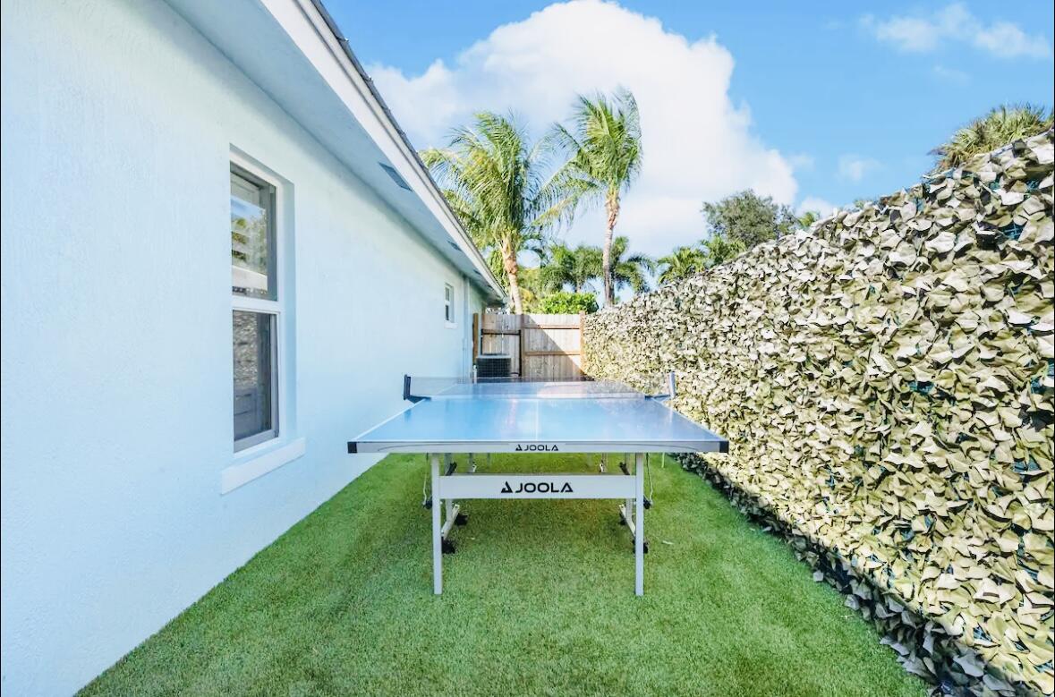246 NE 9th Street