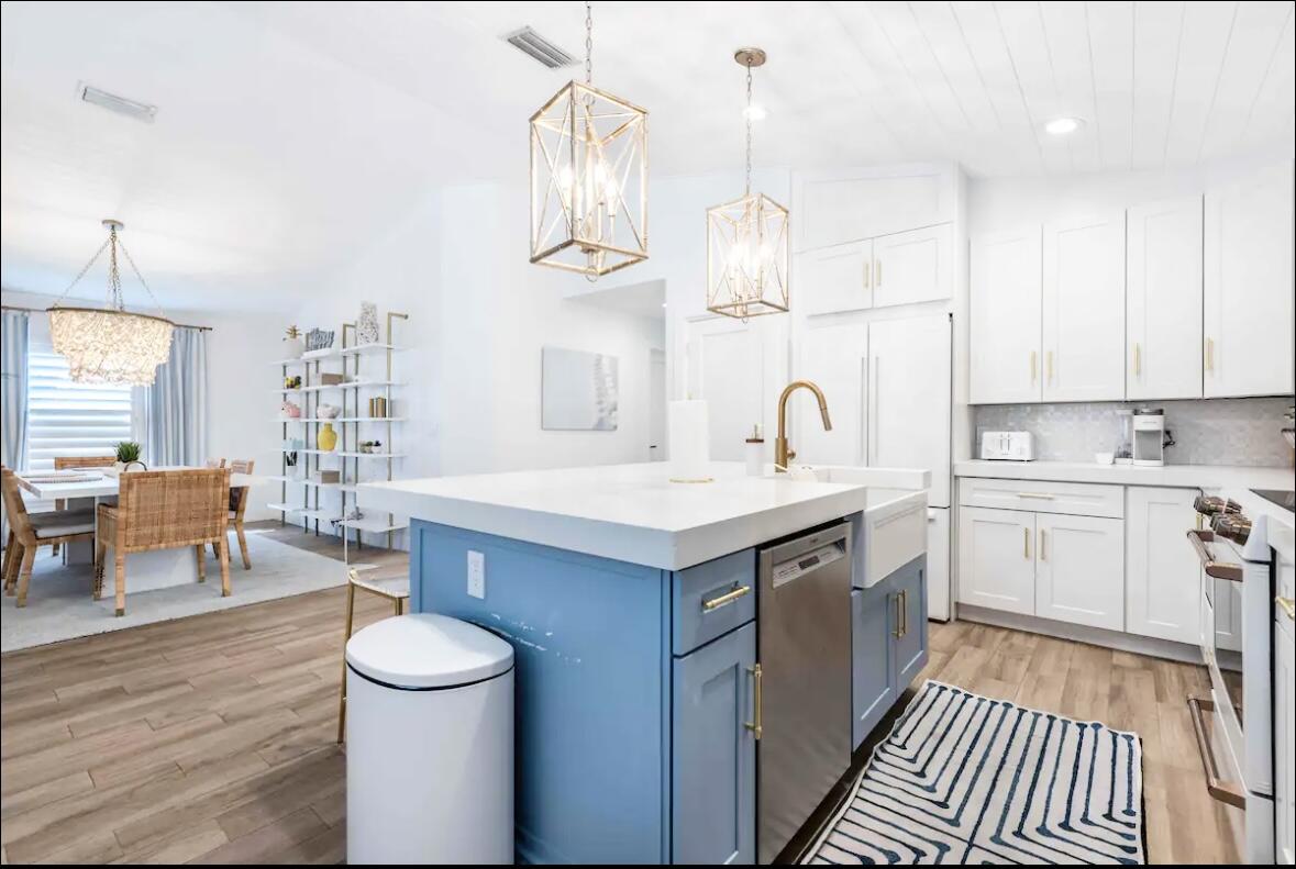 246 NE 9th Street