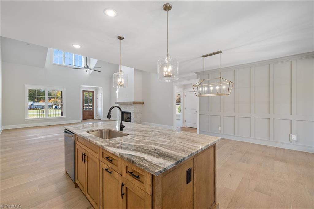 519 S Bunker Hill Road