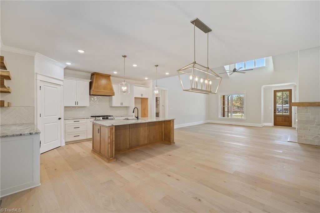 519 S Bunker Hill Road