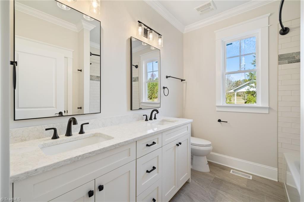 519 S Bunker Hill Road