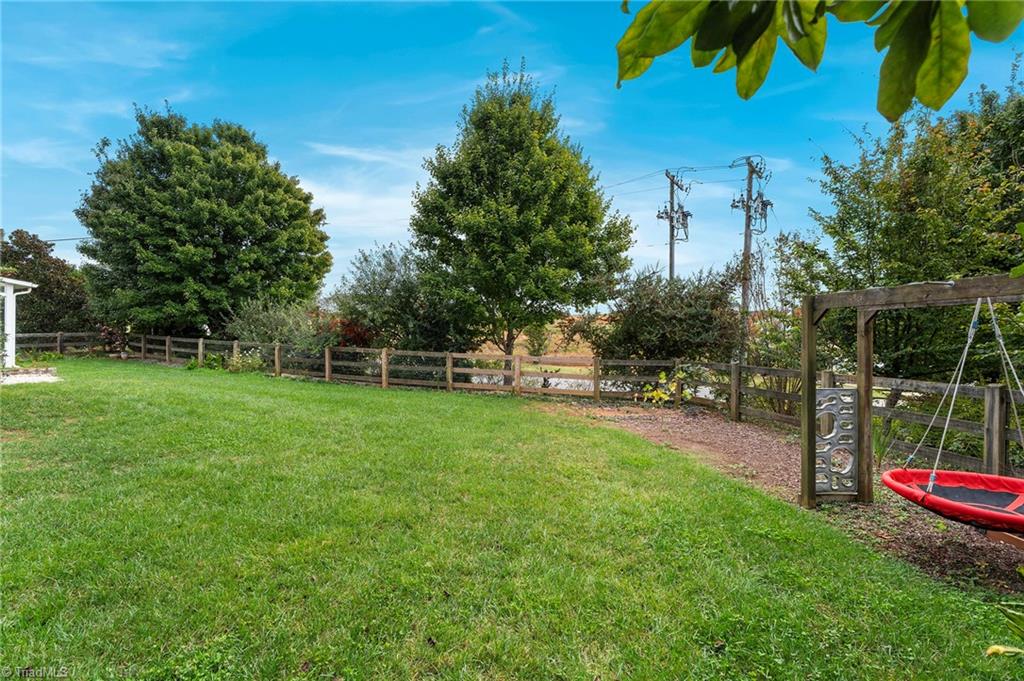 515 Silverbrook Court, Winston-Salem