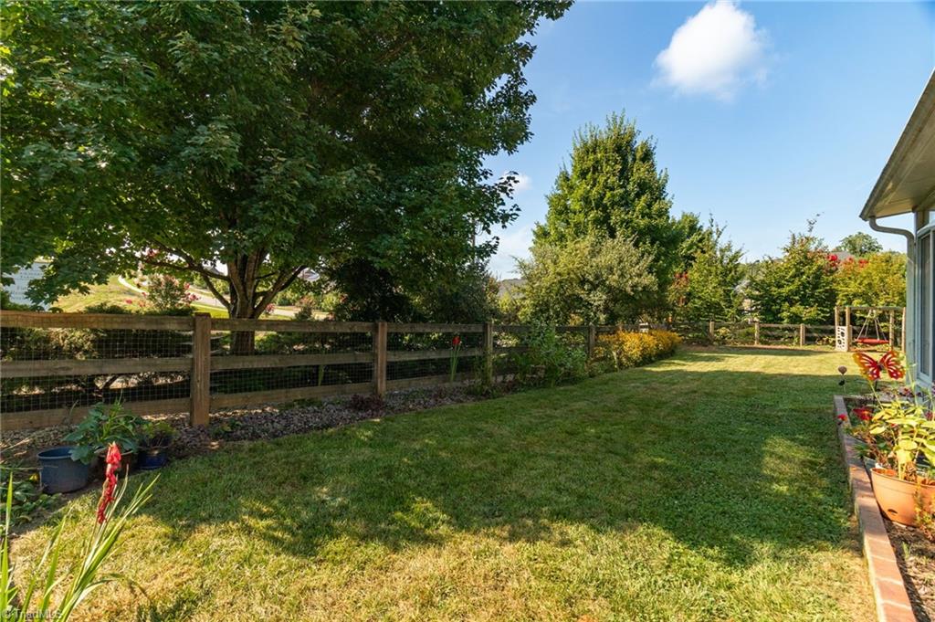 515 Silverbrook Court, Winston-Salem