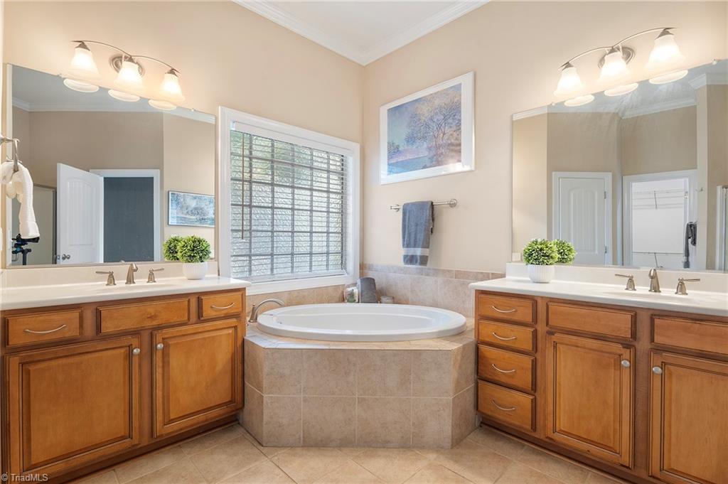 515 Silverbrook Court, Winston-Salem