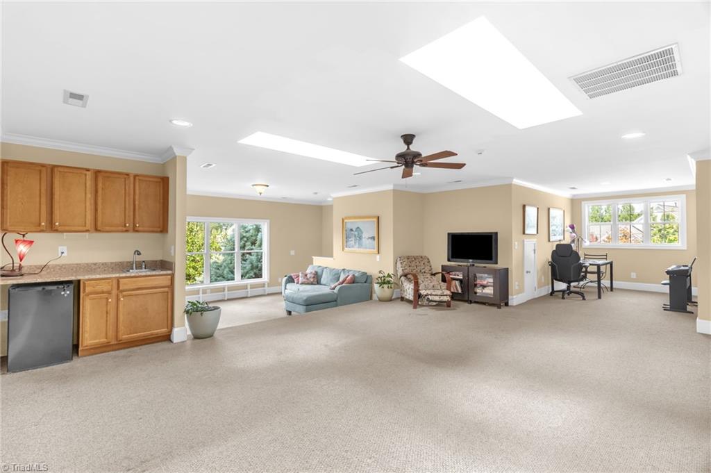 515 Silverbrook Court, Winston-Salem