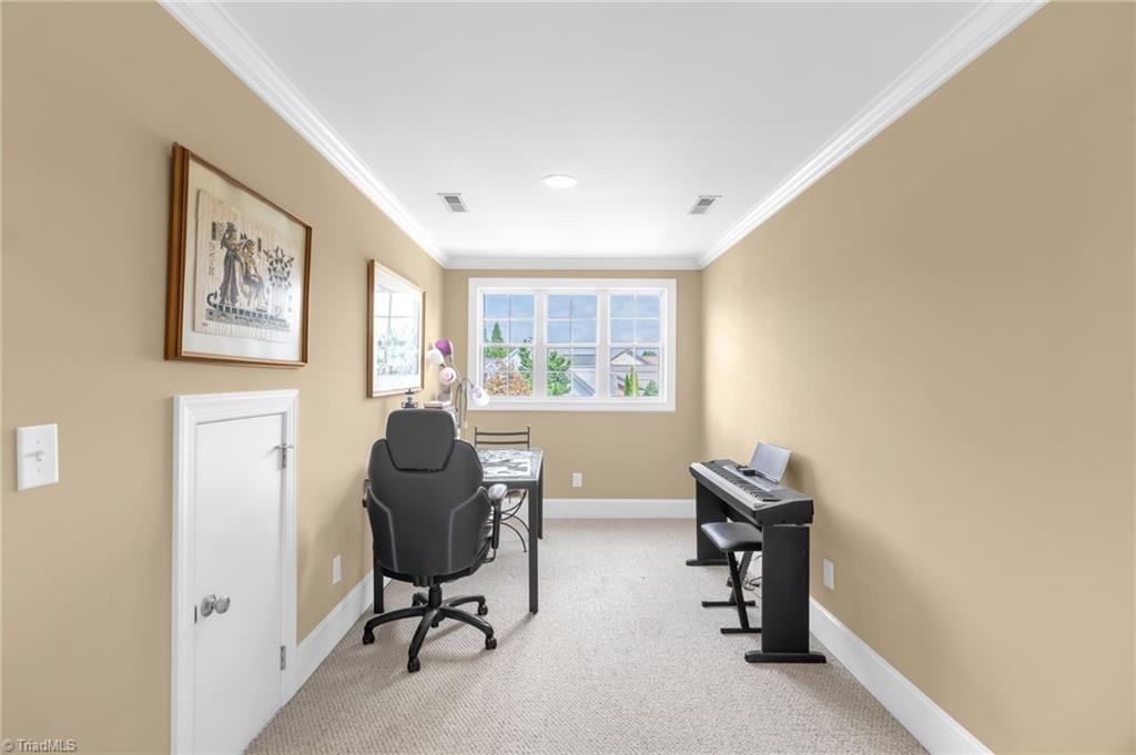 515 Silverbrook Court, Winston-Salem