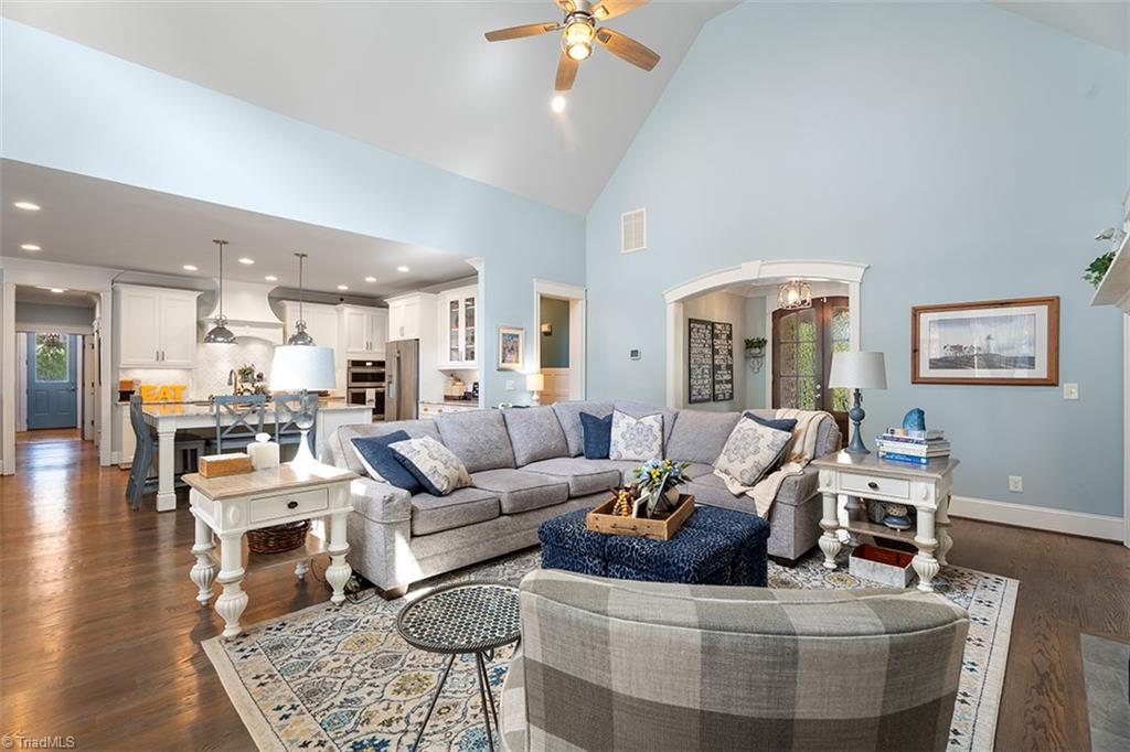 5405 Briardenn Court