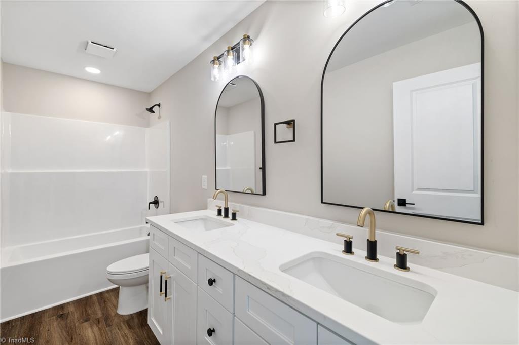 1264 Washburn Road, Madison