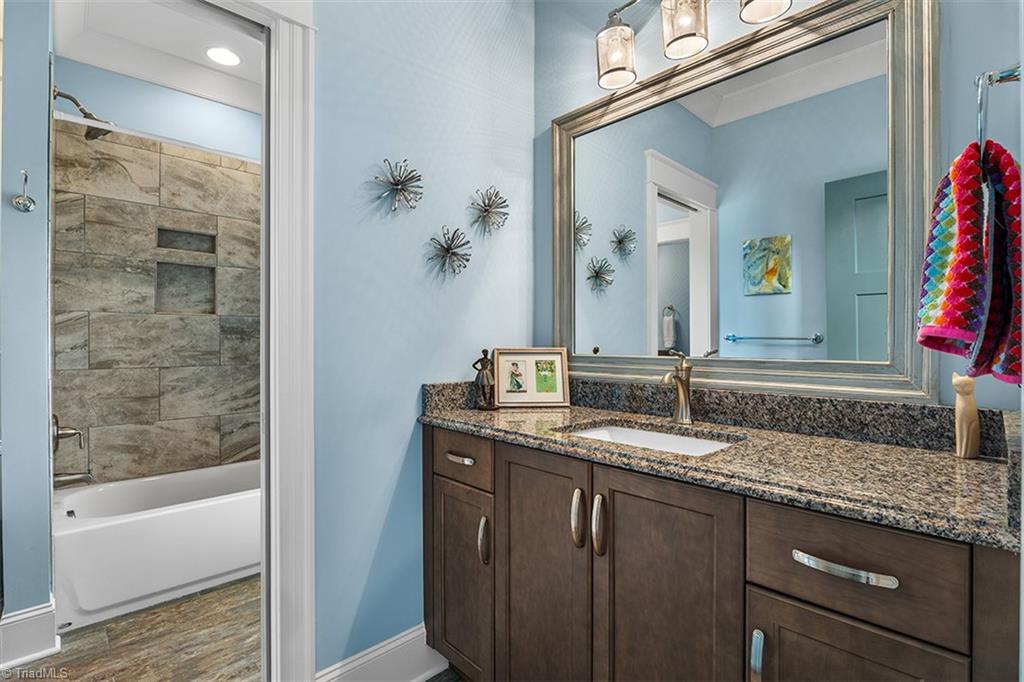 5405 Briardenn Court