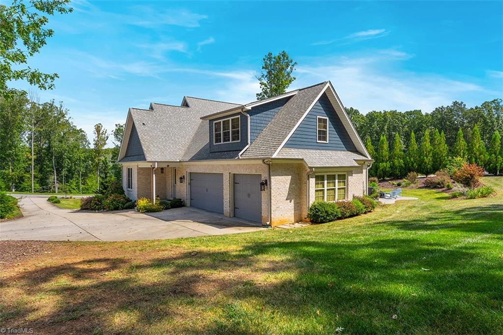 5405 Briardenn Court