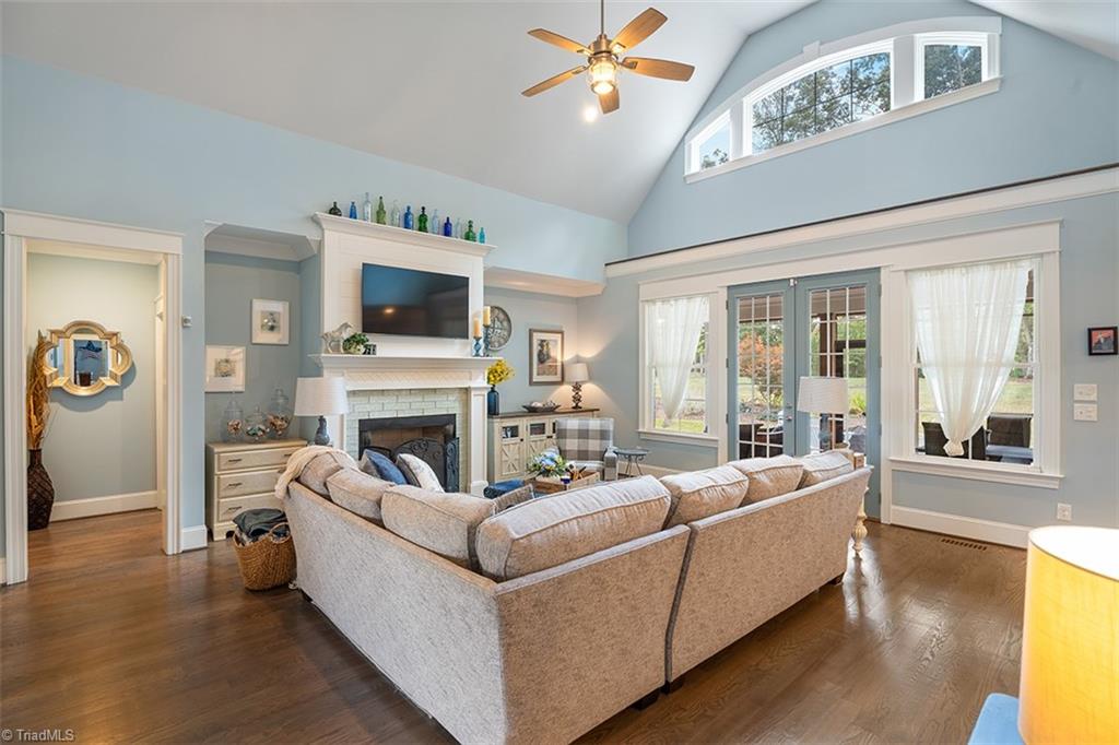 5405 Briardenn Court