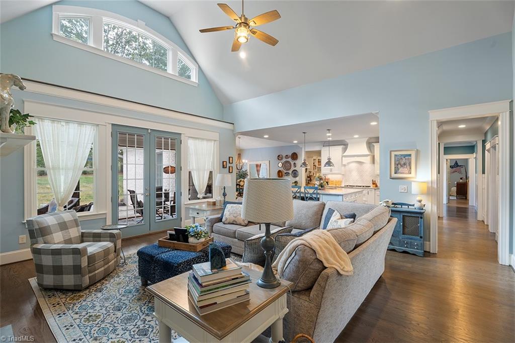 5405 Briardenn Court