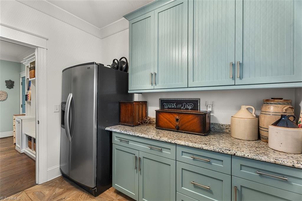 5405 Briardenn Court