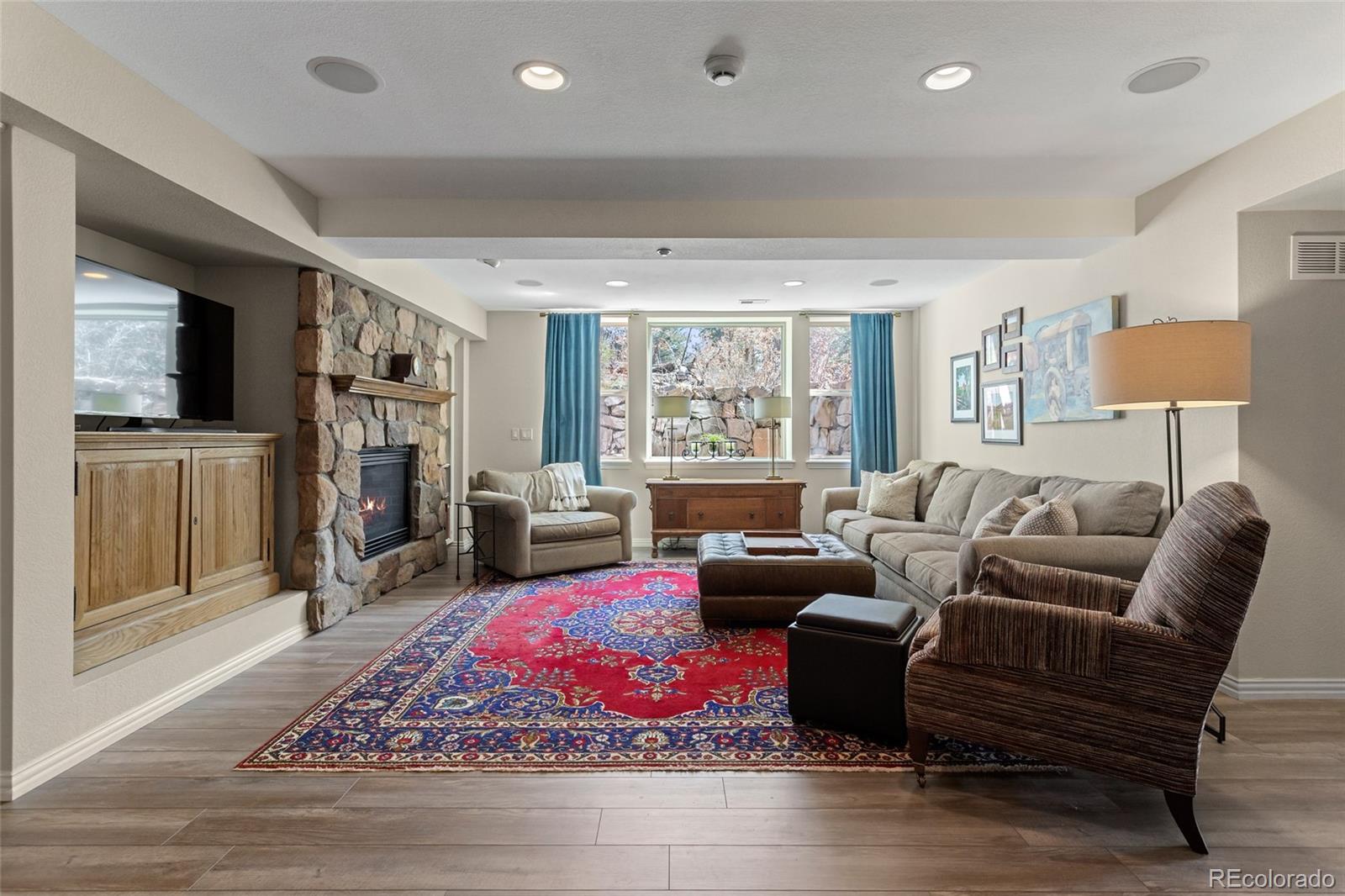 3302 Country Club Parkway