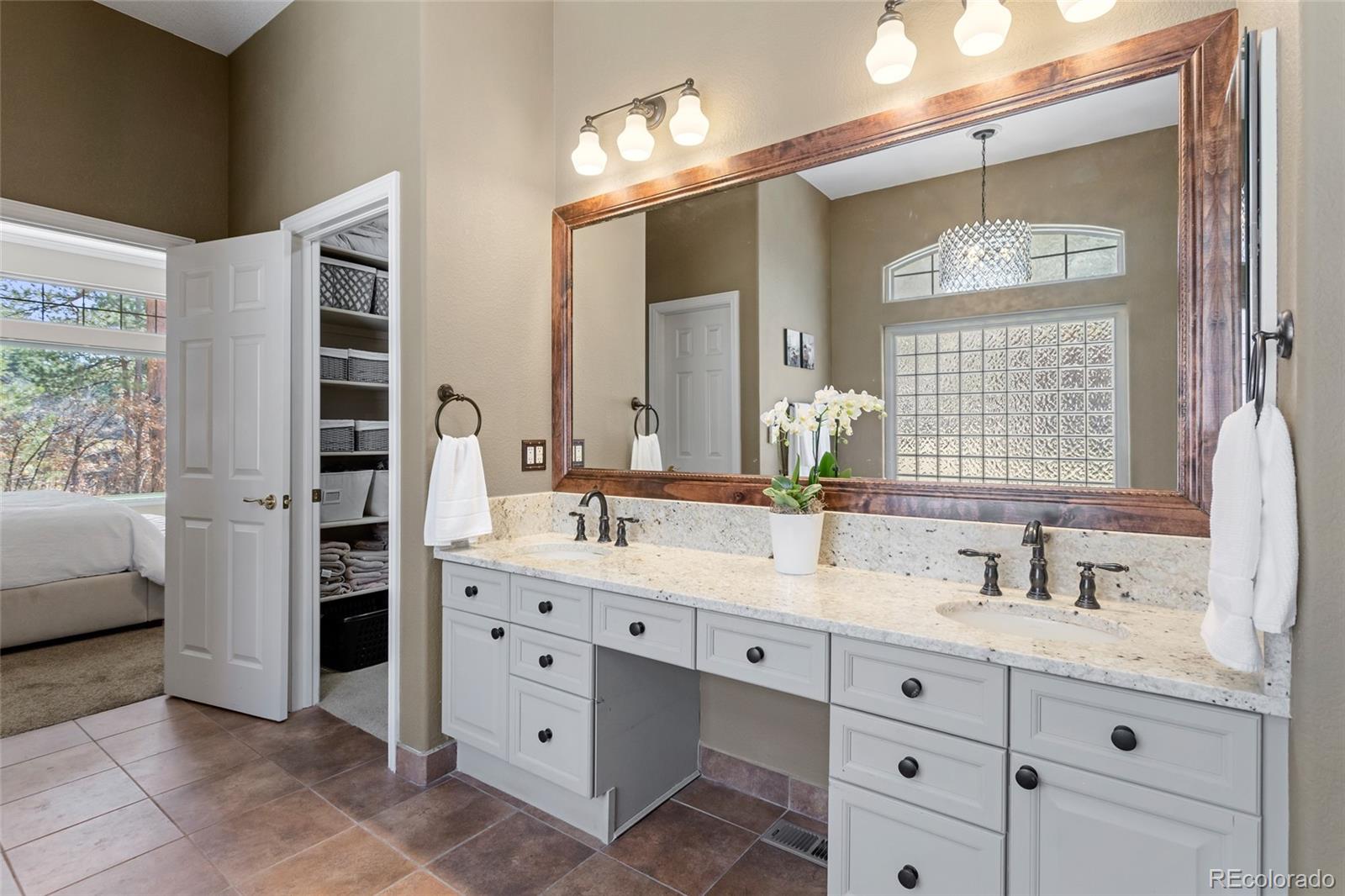 3302 Country Club Parkway