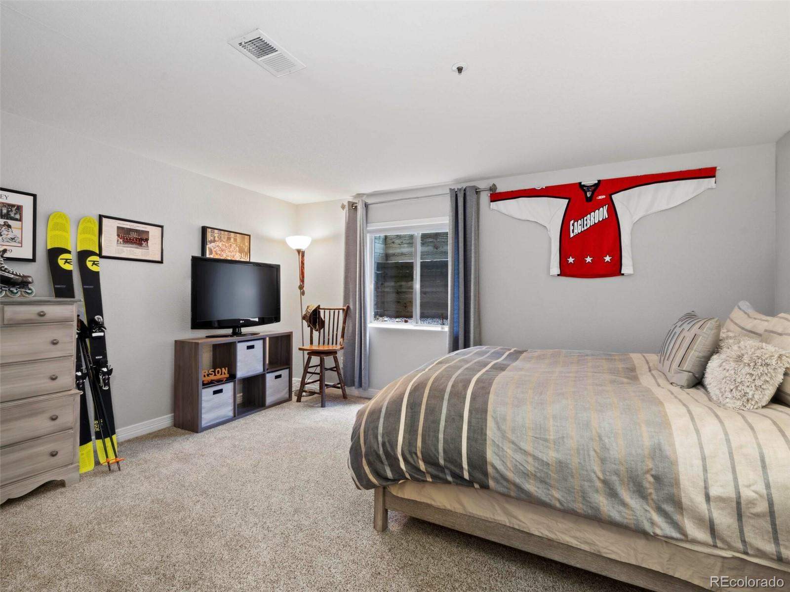 3218 Country Club Parkway