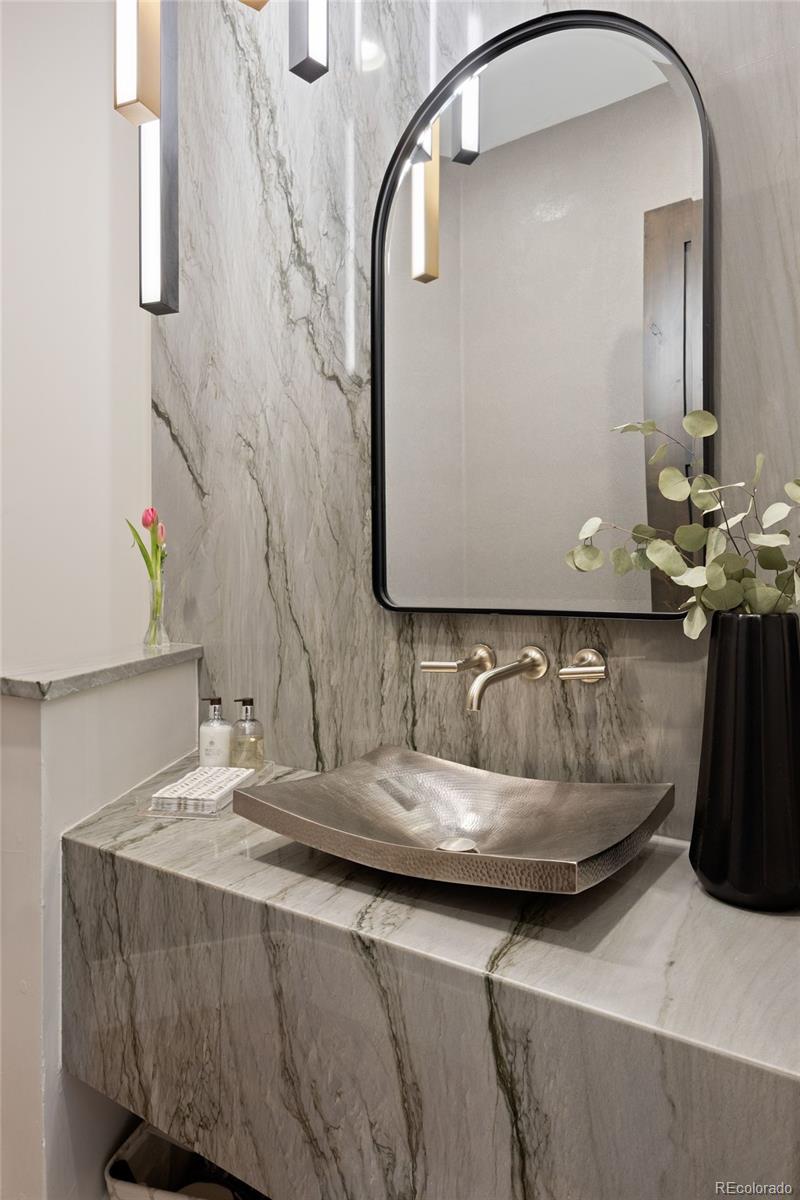 948 Country Club Parkway