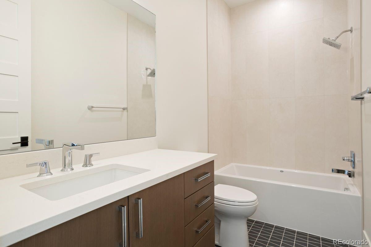 6196 Oxford Peak Lane