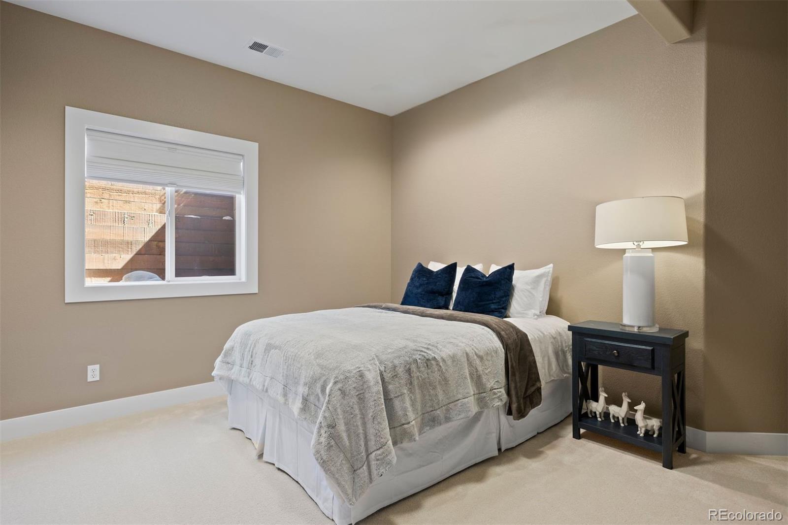 3209 Country Club Parkway
