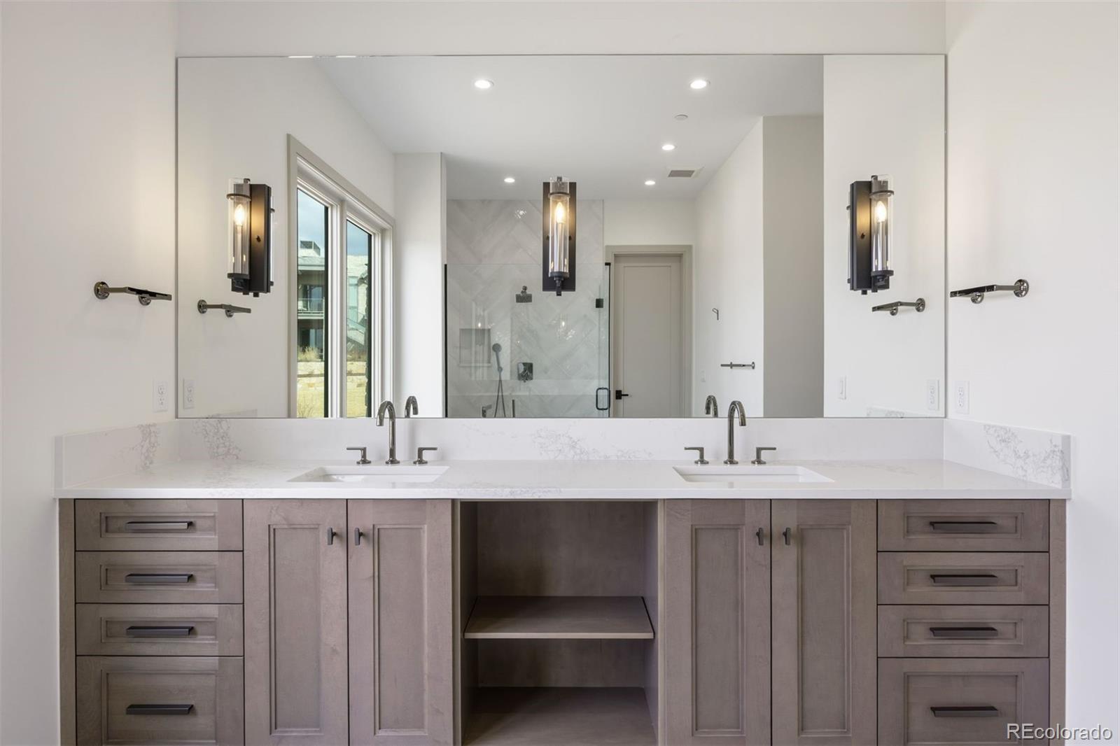 6194 Oxford Peak Lane