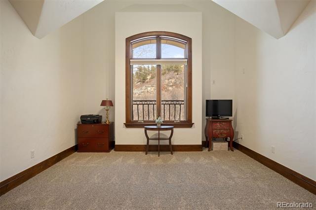 1043 Meteor Place