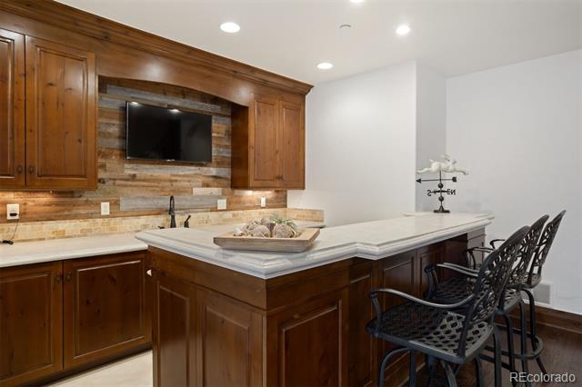 1043 Meteor Place