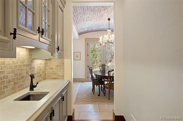 1043 Meteor Place